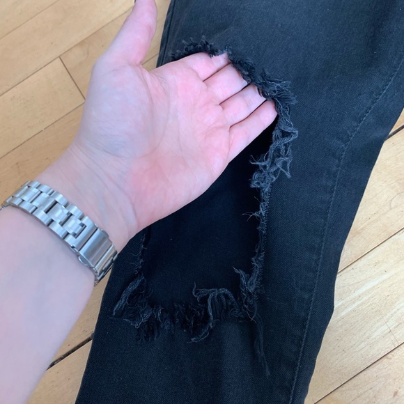 [28]👖F21 distressed jeans - Picture 4 of 9